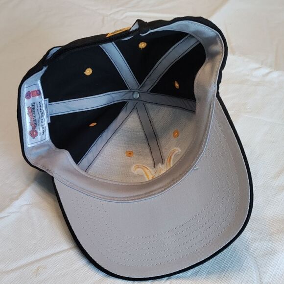 Vintage Wichita State Hat - Picture 6 of 8